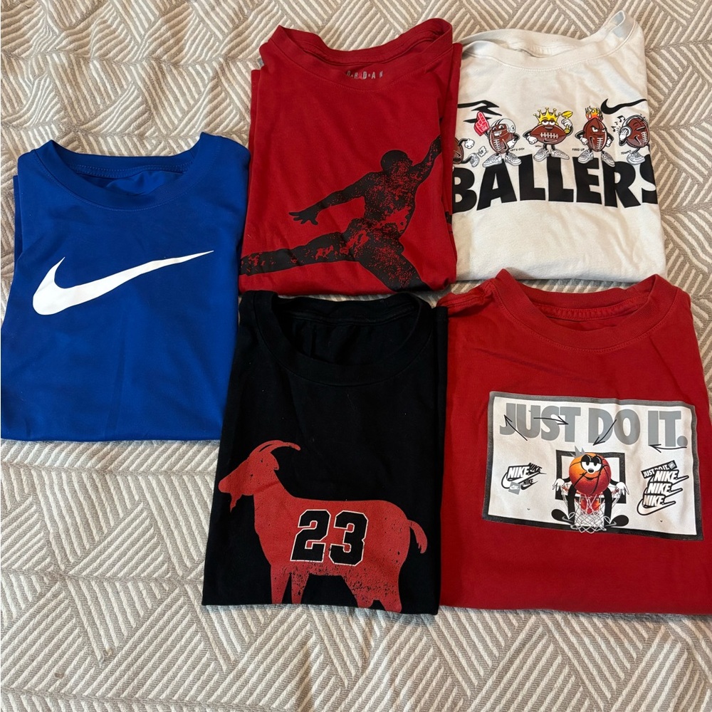 Nike Kids tshirt lot basketball football Jordan
